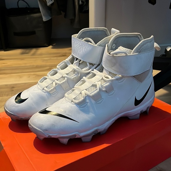 Nike Other - Nike Force Savage 2 Shark